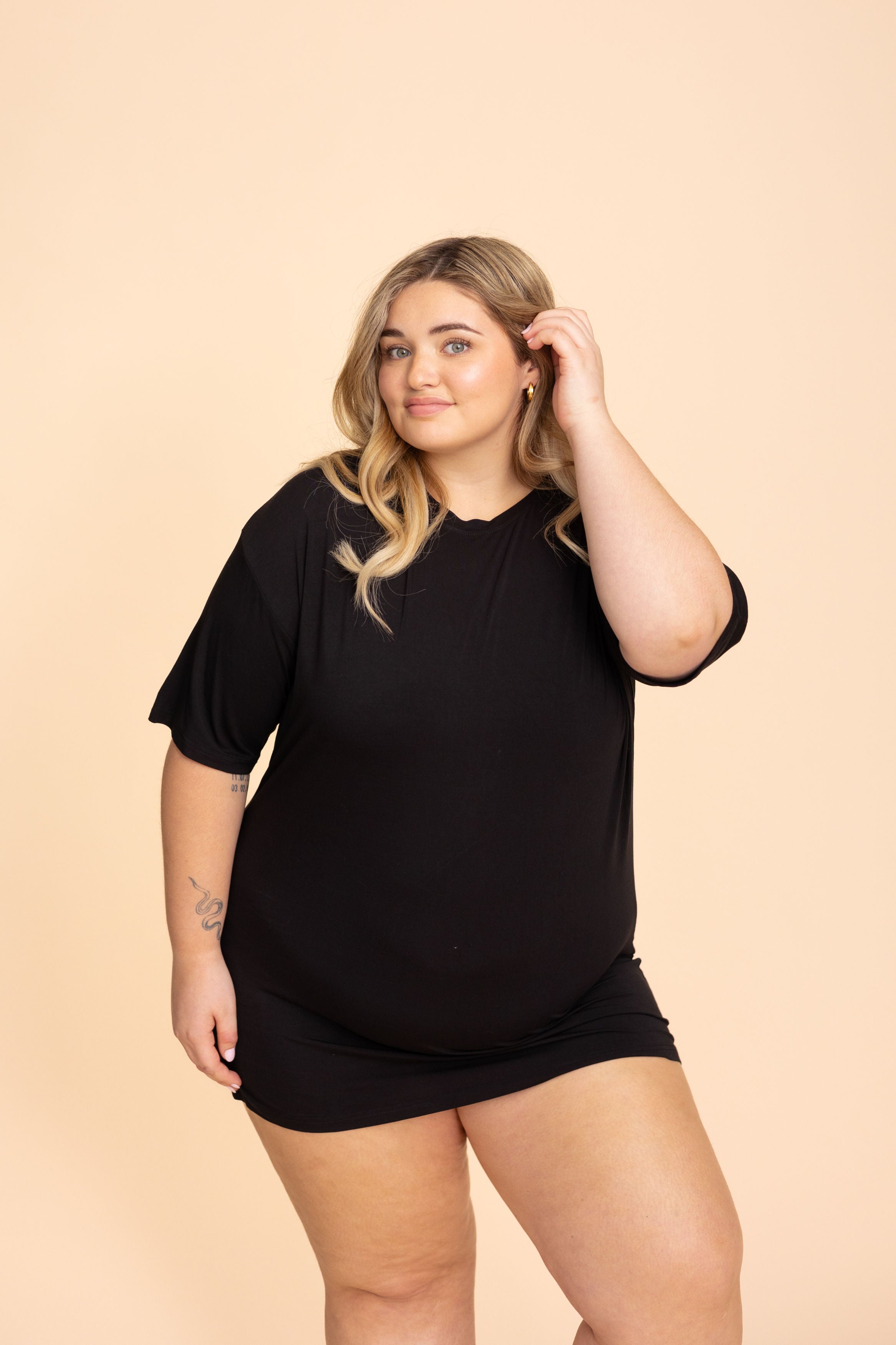 Unisex Long Tee "NOIR"